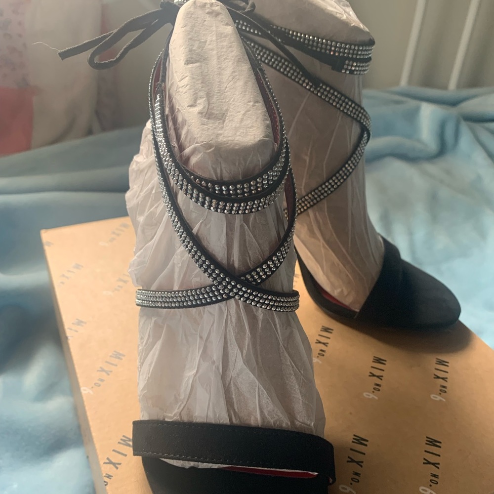 Black rinestone wrap stilettos